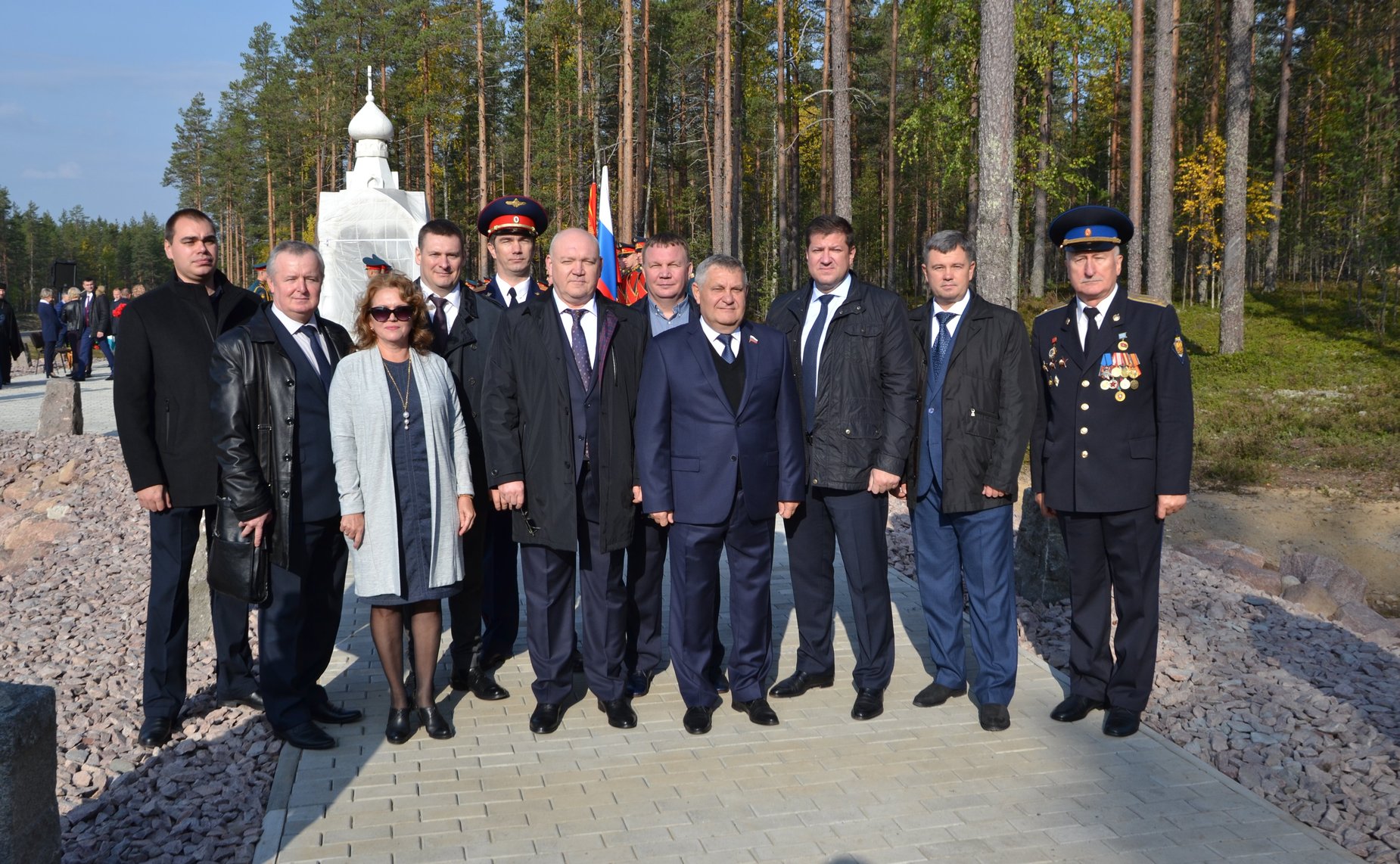 Александр Ракитин в рамках работы в регионе сенатор принял участие в открытии памятной Часовни защитникам Отечества