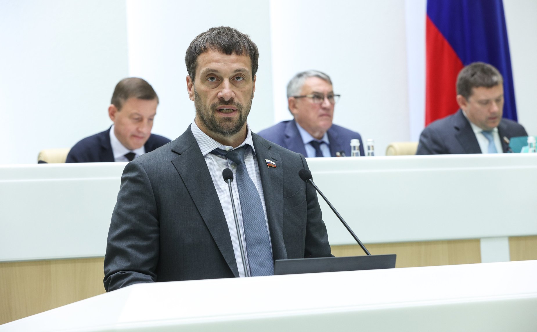 Эдуард Исаков