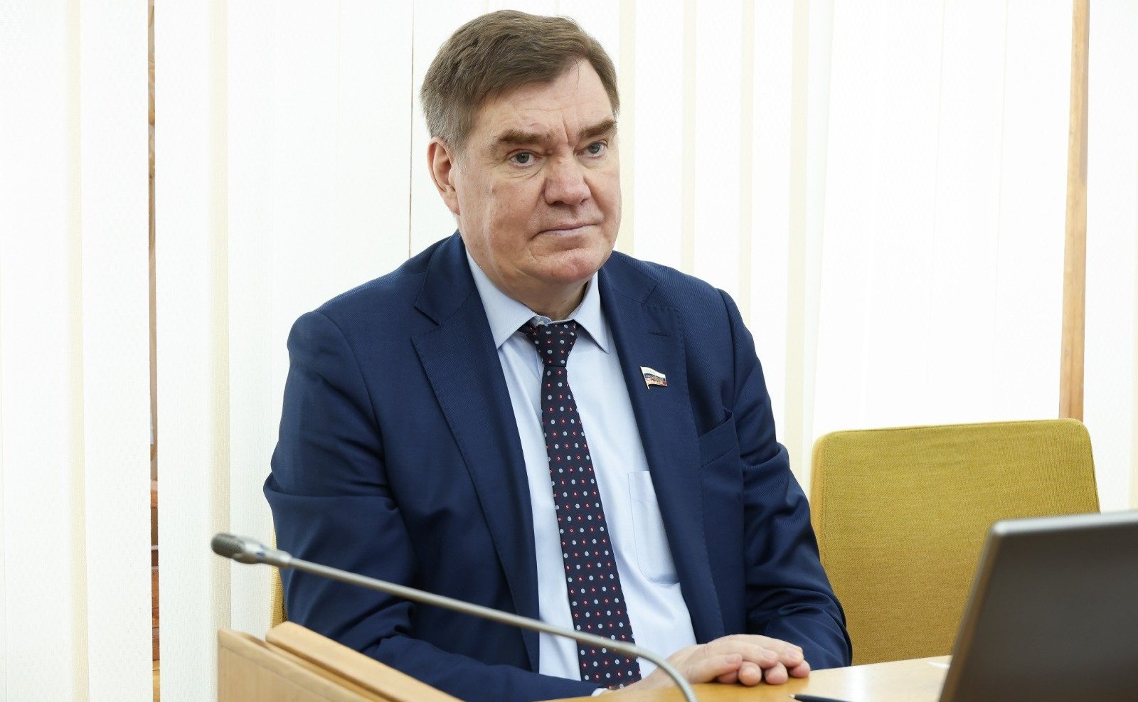 Александр Савин принял участие в заседании Законодательного Собрания региона