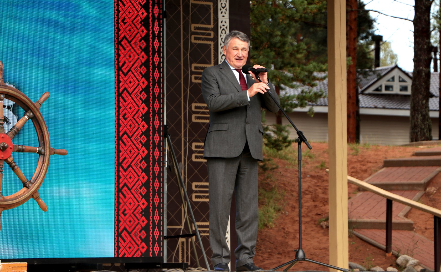 Юрий Воробьев принял участие в работе Всероссийского детского фестиваля народной культуры «Наследники традиций»