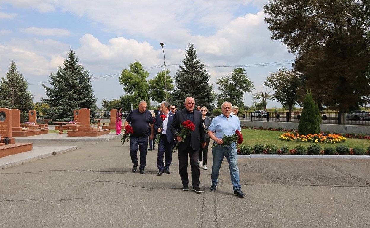 Делегации Совета Федерации приняла участие в праздничных мероприятиях по случаю 15- летия признания независимости Республики Южная Осетия