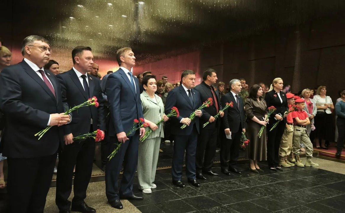 Александр Брыксин принял участие в церемонии по передаче останков воинов, погибших в годы Великой Отечественной войны