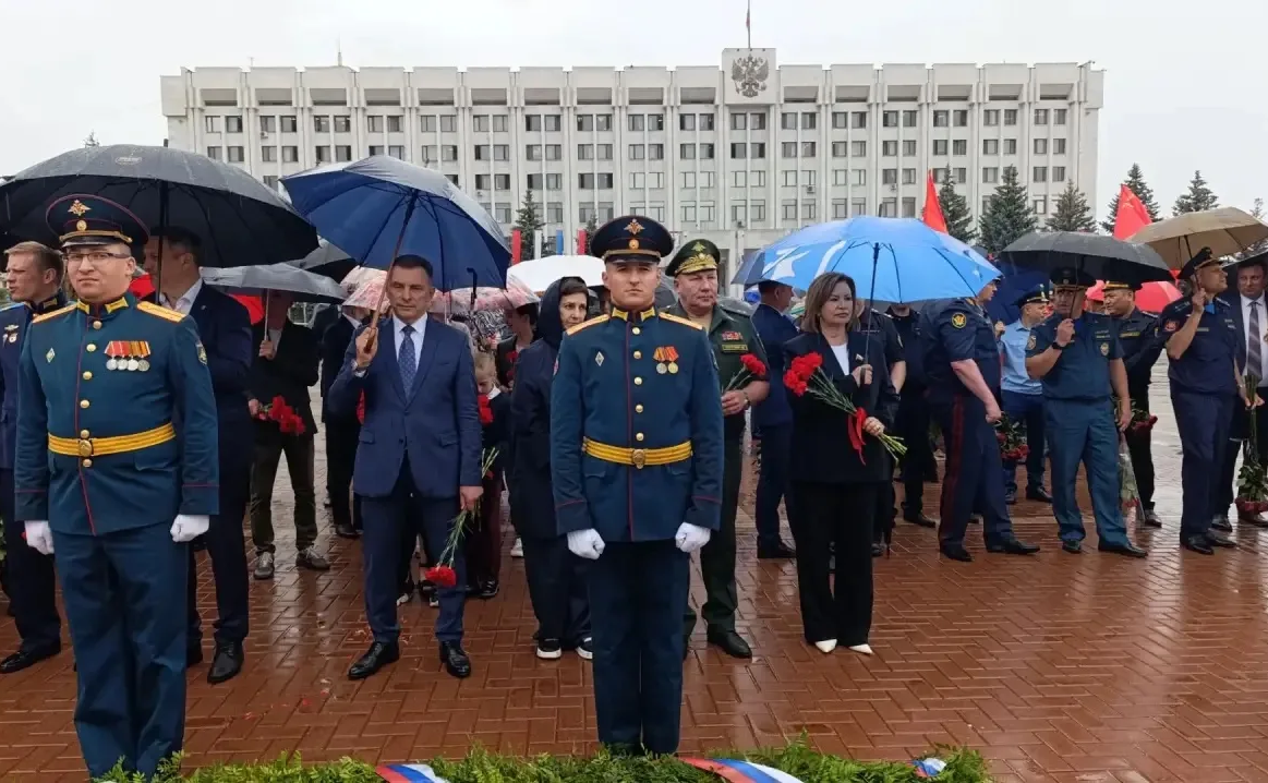 Марина Сидухина приняла участие в мероприятиях, приуроченных ко Дню памяти и скорби