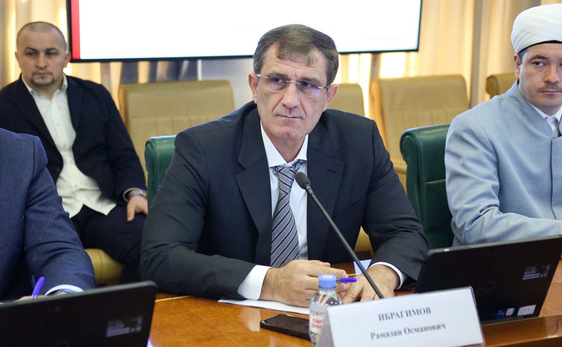 Расширенное совещание по итогам хаджа 2026 года
