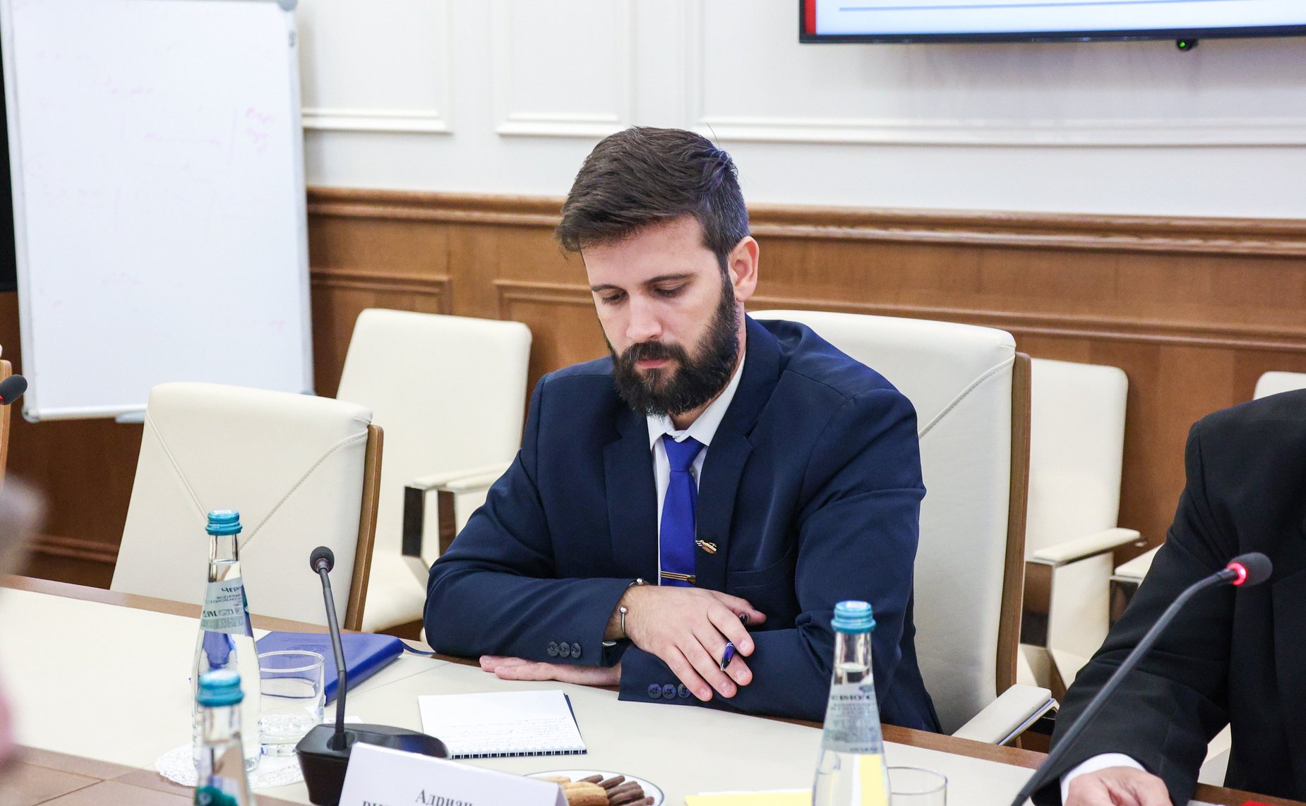 Встреча председателя Комитета СФ по федеративному устройству, региональной политике, местному самоуправлению и делам Севера Андрея Шевченко с Чрезвычайным и Полномочным Послом Республики Куба в Российской Федерации Энрике Орта Гонсалесом