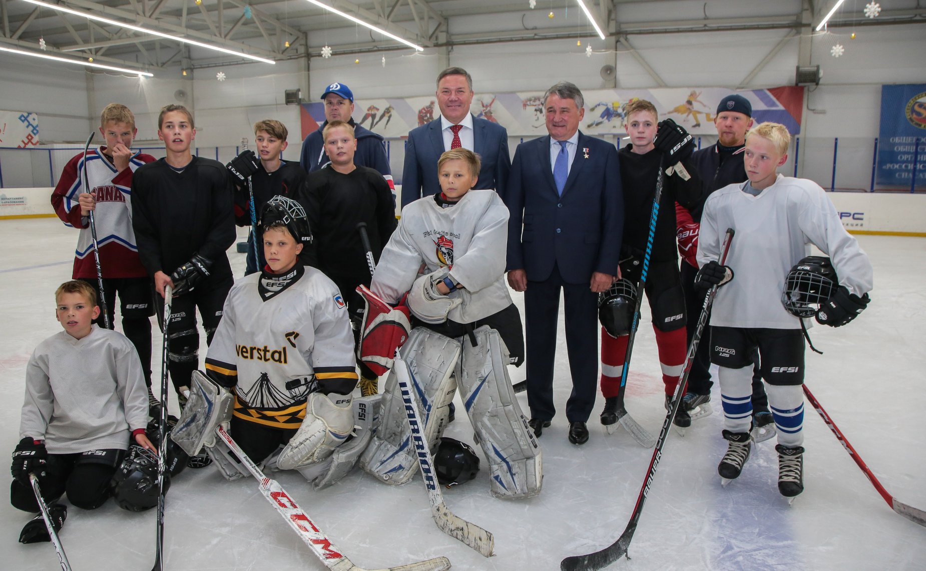 С юными хоккеистами
