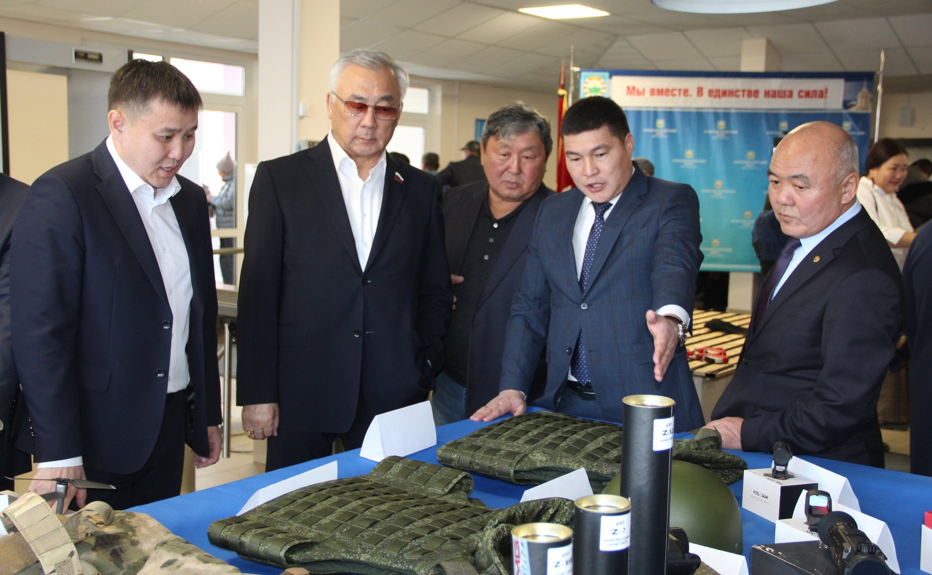 Баир Жамсуев принял участие в прошедшем в регионе благотворительном концерте в поддержку участников спецоперации