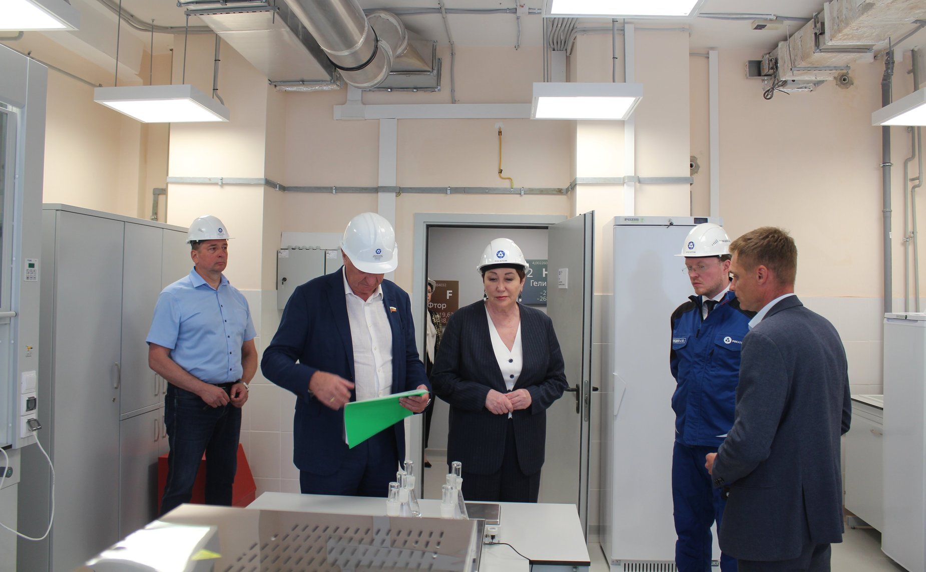 Елена Перминова и Сергей Муратов — в рамках работы в регионе побывали в производственно-техническом комплексе «Щучье»