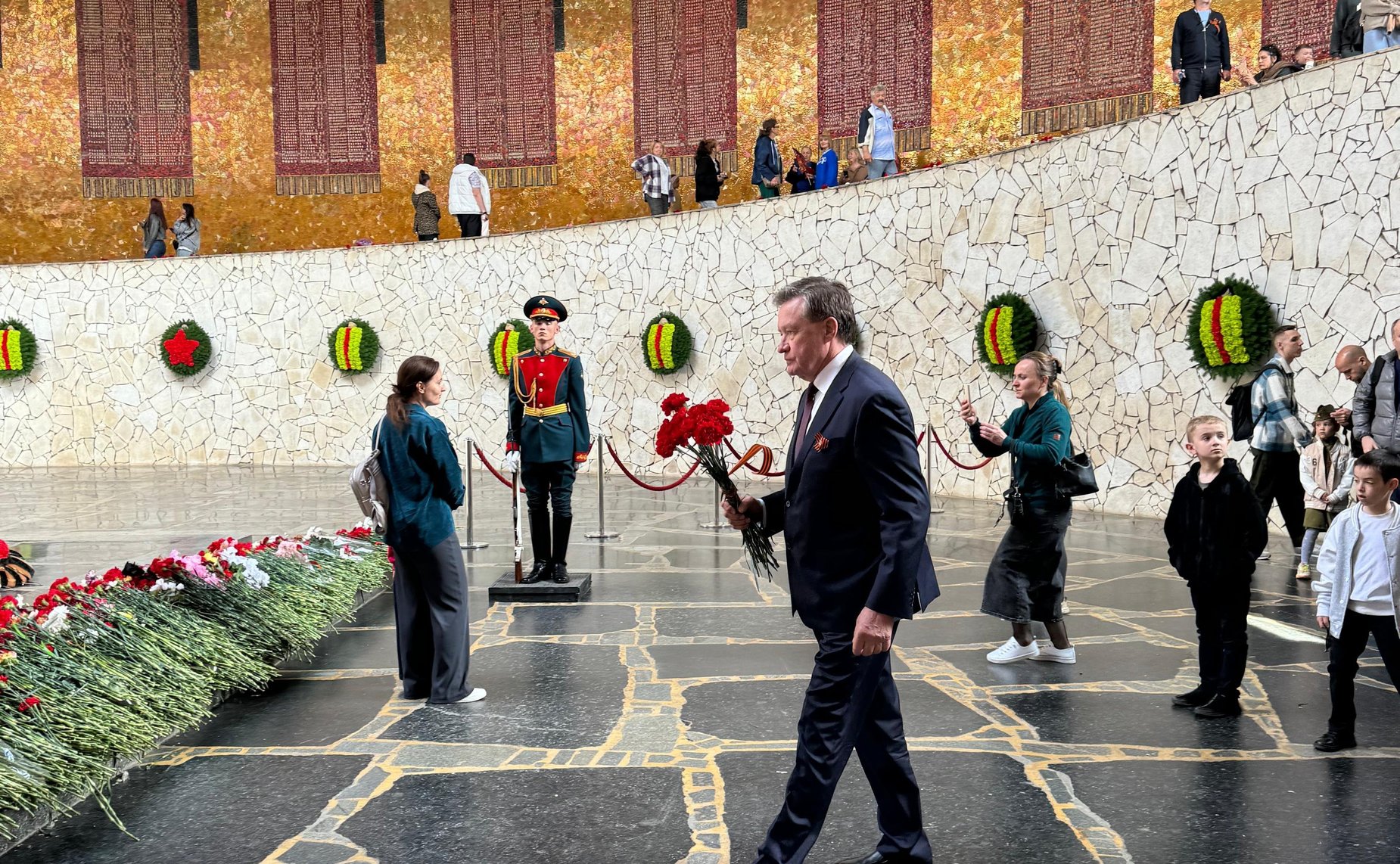 Сергей Рябухин принял участие в мероприятиях, посвящённых 80-й годовщине Победы в Великой Отечественной войне