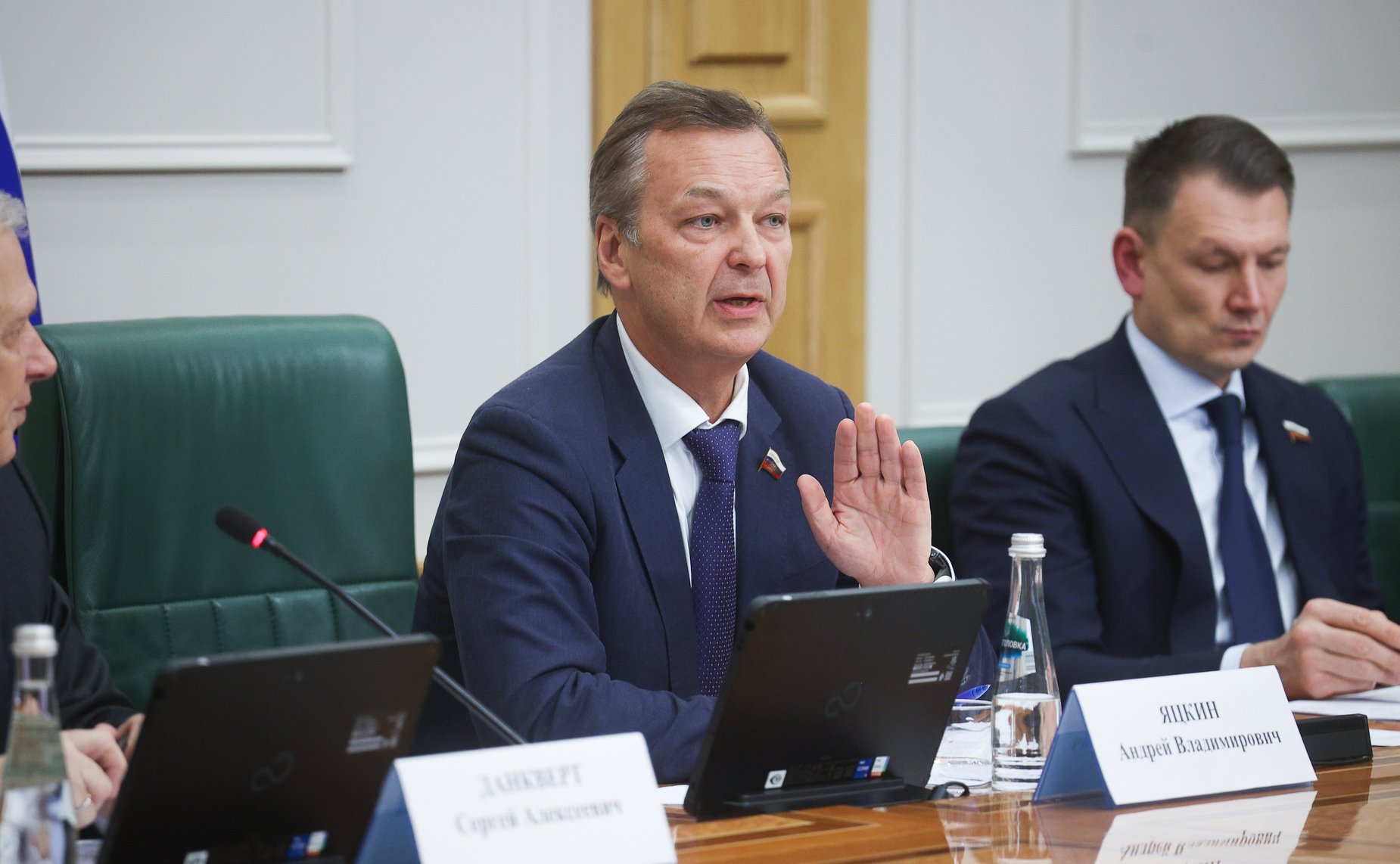 Открытый диалог сенаторов РФ с руководителем Федеральной службы по ветеринарному и фитосанитарному надзору