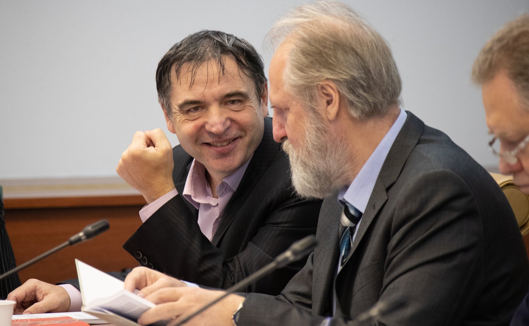 «Круглый стол» на тему «Вопросы развития традиционной культуры коренного населения Сахалина и островов Курильской гряды в контексте обеспечения национальных интересов РФ»