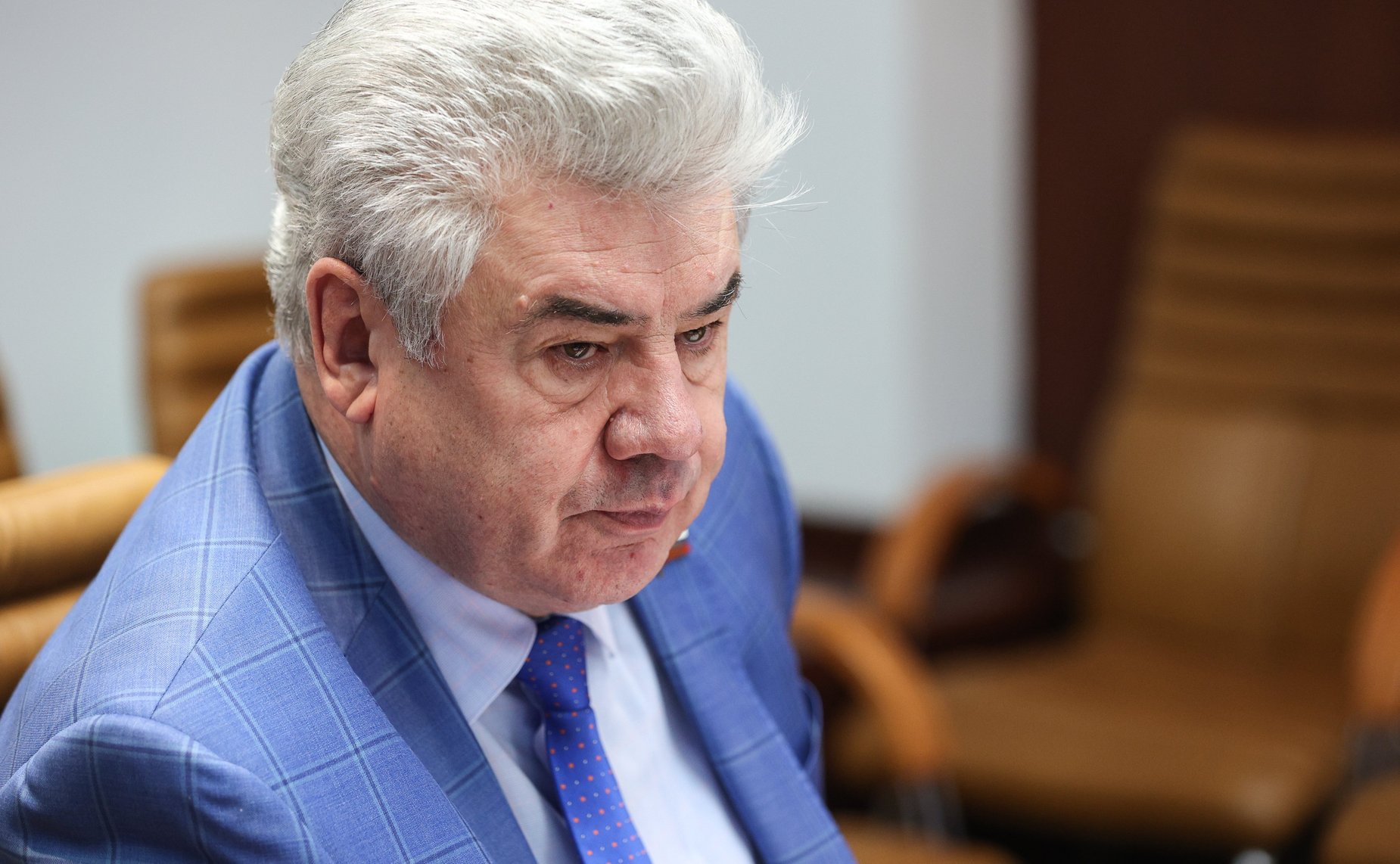 Виктор Бондарев