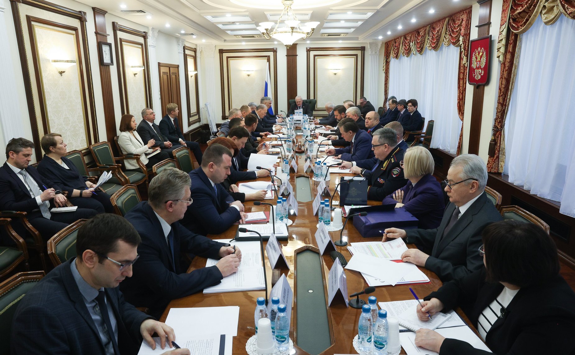 Совещание на тему «О мерах, направленных на снижение уровня некомплекта личного состава органов внутренних дел РФ, реализацию социальных гарантий и установленных льгот сотрудникам и работникам указанных органов»