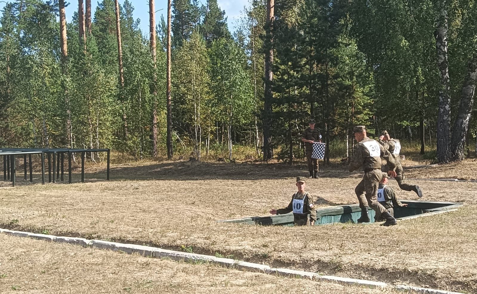 Сергей Рябухин в ходе рабочей поездки в регион посетил учебный центр войск связи Ульяновского гарнизона