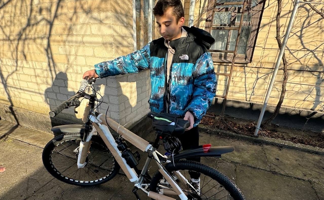 Игорь Кастюкевич исполнил мечту 14-летнего Егора Кузнецова из Геническа