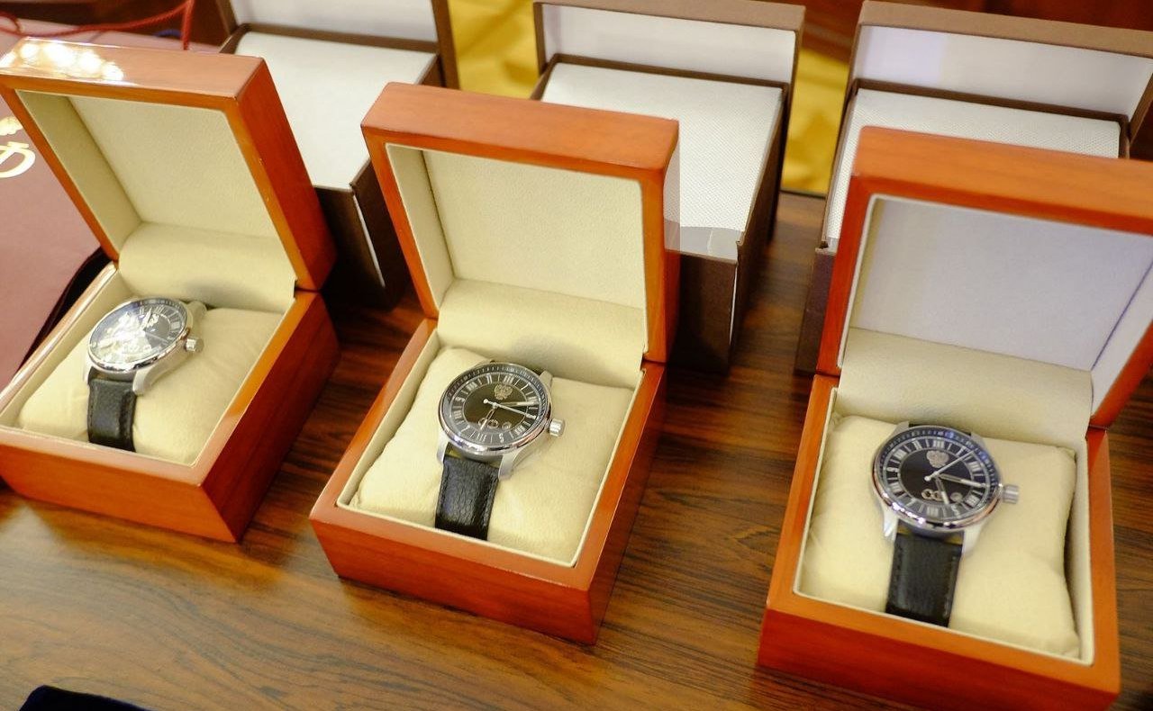 Сенаторы посетили социальные учреждения в городе Кирове и вручили памятные медали детям-героям