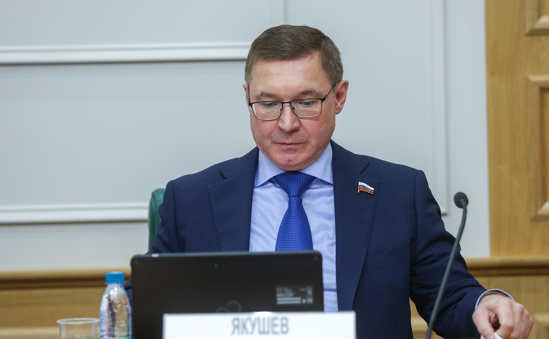 Владимир Якушев