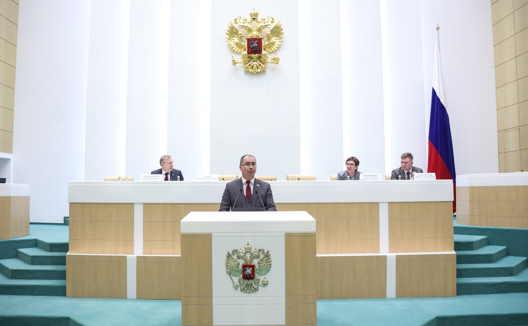Заседание Палаты молодых законодателей при Совете Федерации