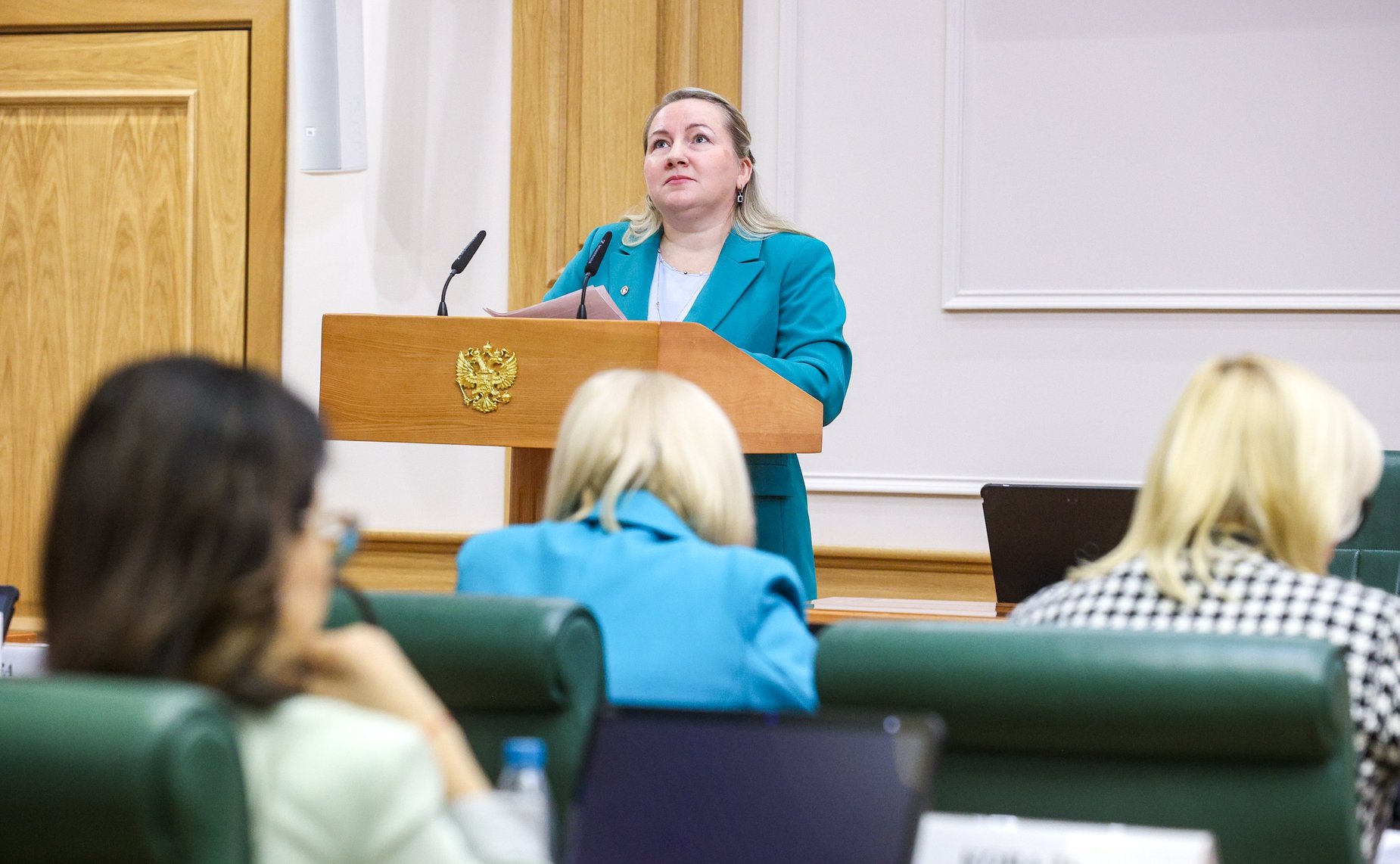 Встреча председателя Комитета СФ по науке, образованию и культуре Лилии Гумеровой с участниками окружных семейно-демографических конференций