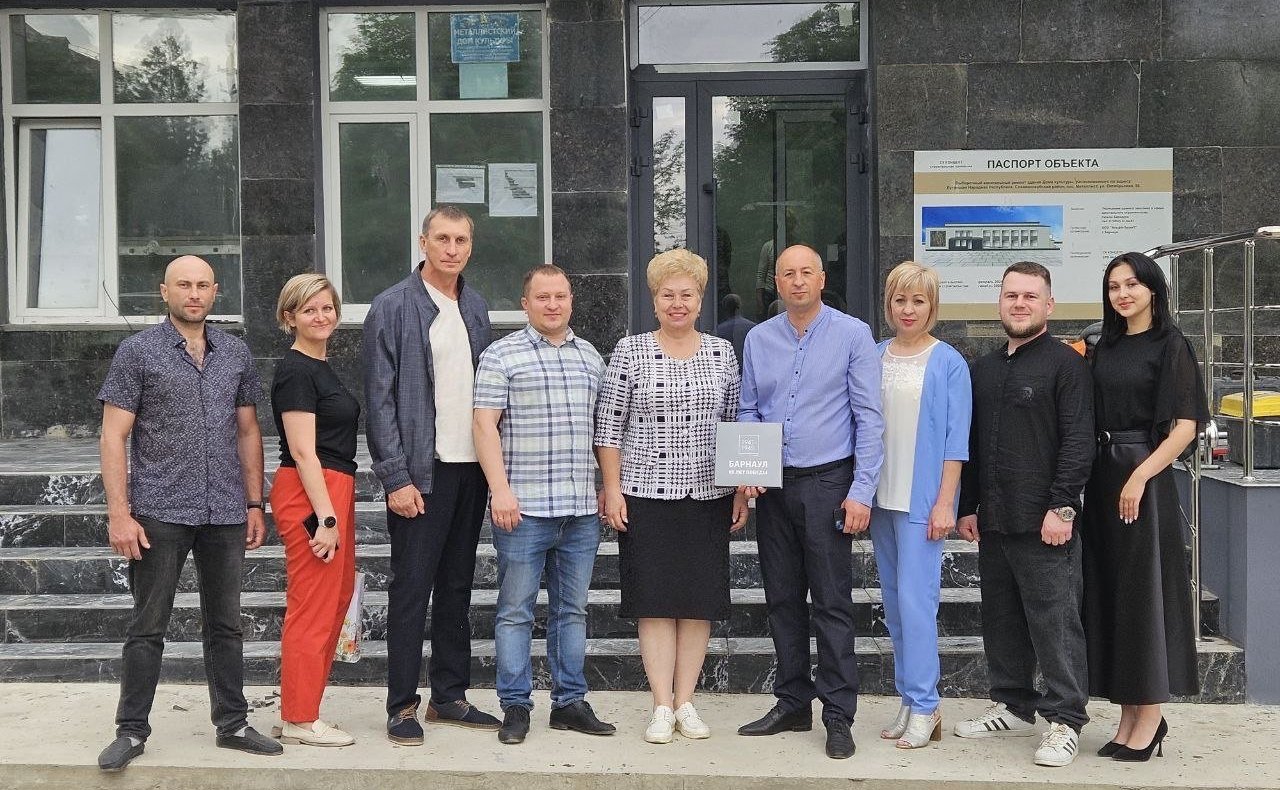 Ольга Бас в рамках поездки в регион посетила Металлистский дом культуры
