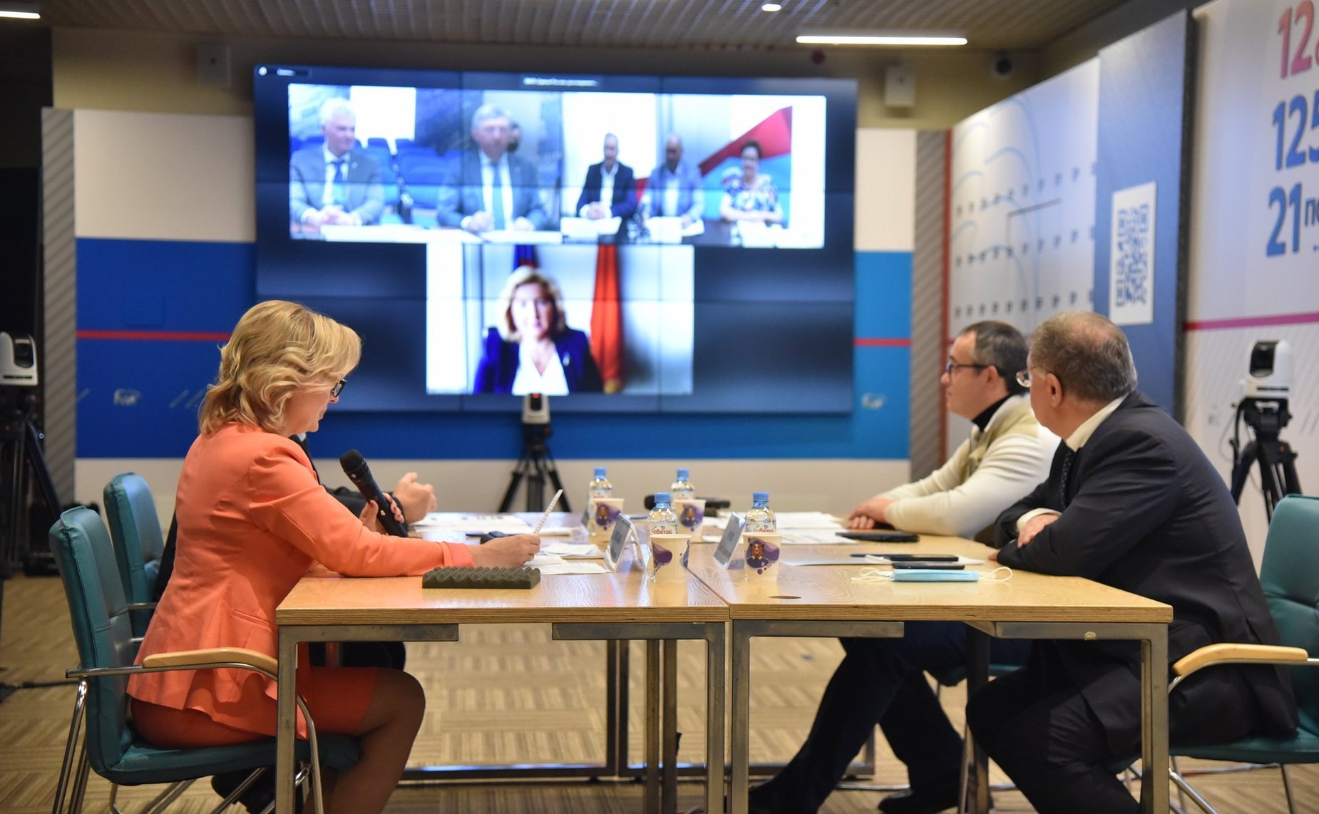 Инна Святенко приняла участие в «круглом столе» на тему «От региональной инициативы — к федеральному закону: решение важнейших проблем городов федерального значения»