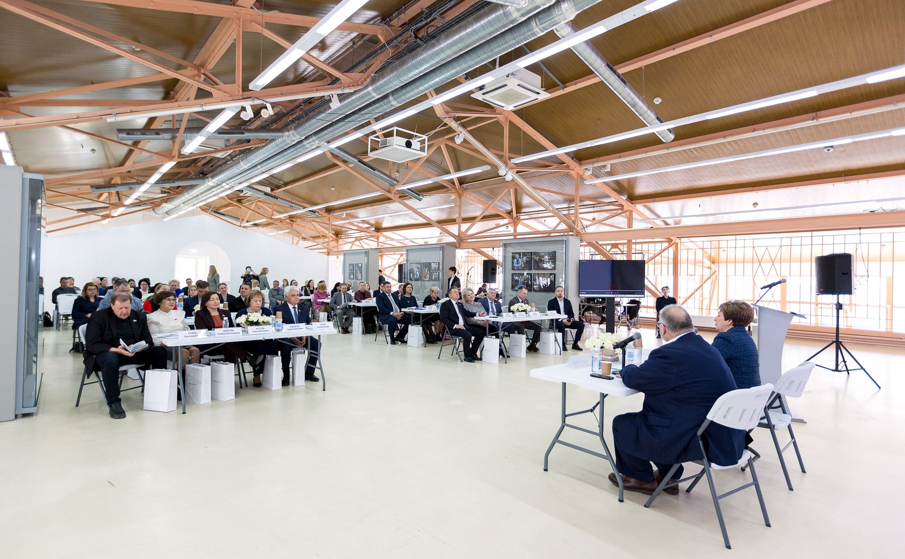 Круглый стол Комитета СФ по науке, образованию и культуре «Роль реставрационных учреждений в сохранении памятников истории и культуры»