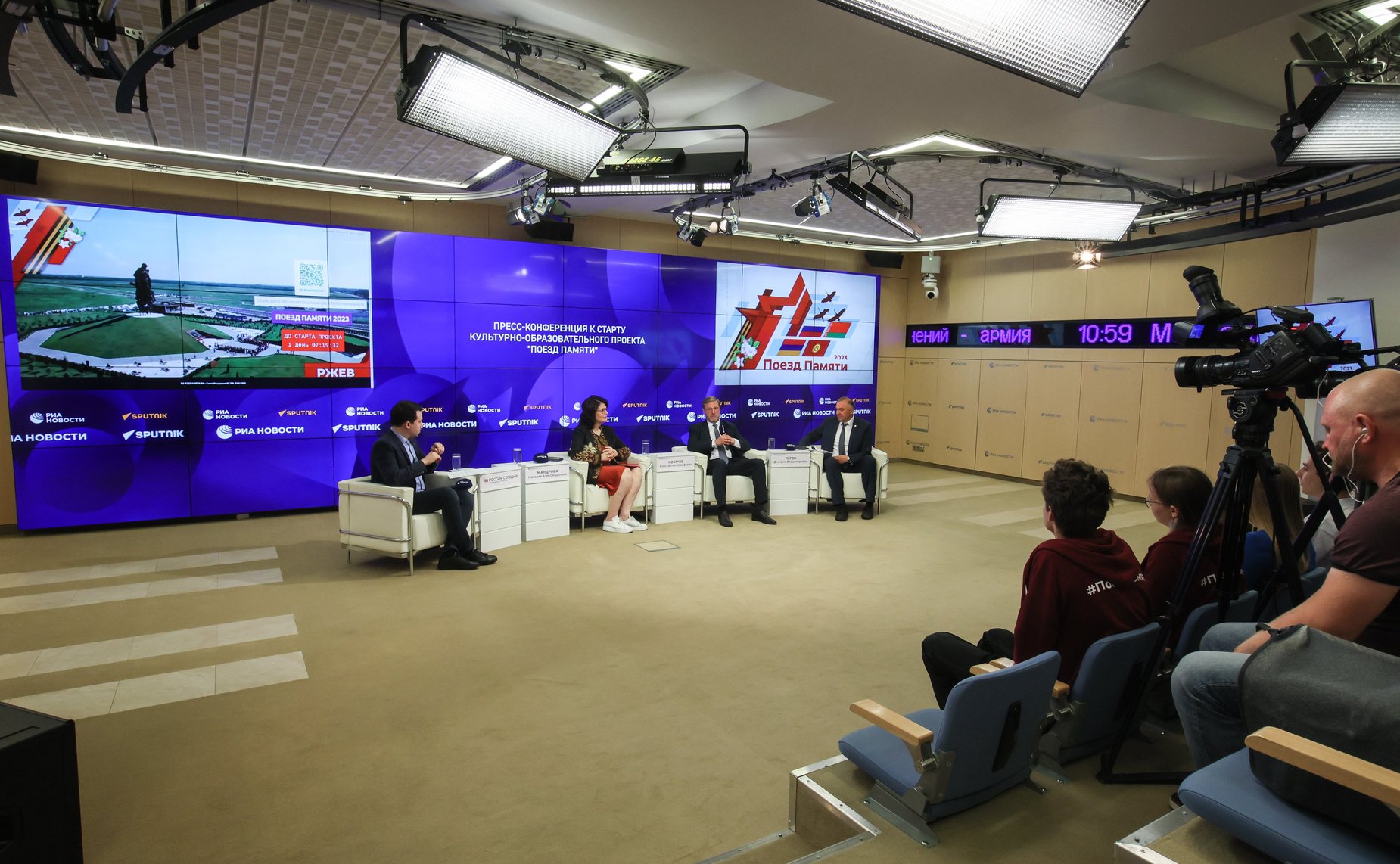 Константин Косачев провёл пресс-конференцию, приуроченную к старту культурно-образовательного проекта «Поезд Памяти»