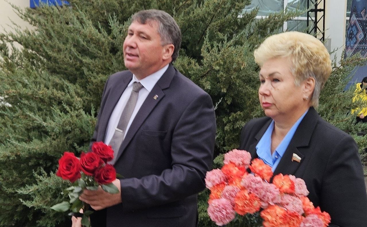 Ольга Бас в ходе поездки в регион приняла участие в мероприятих, посвященных памяти Героя Советского Союза, Маршала Советского Союза Андрея Ерёменко