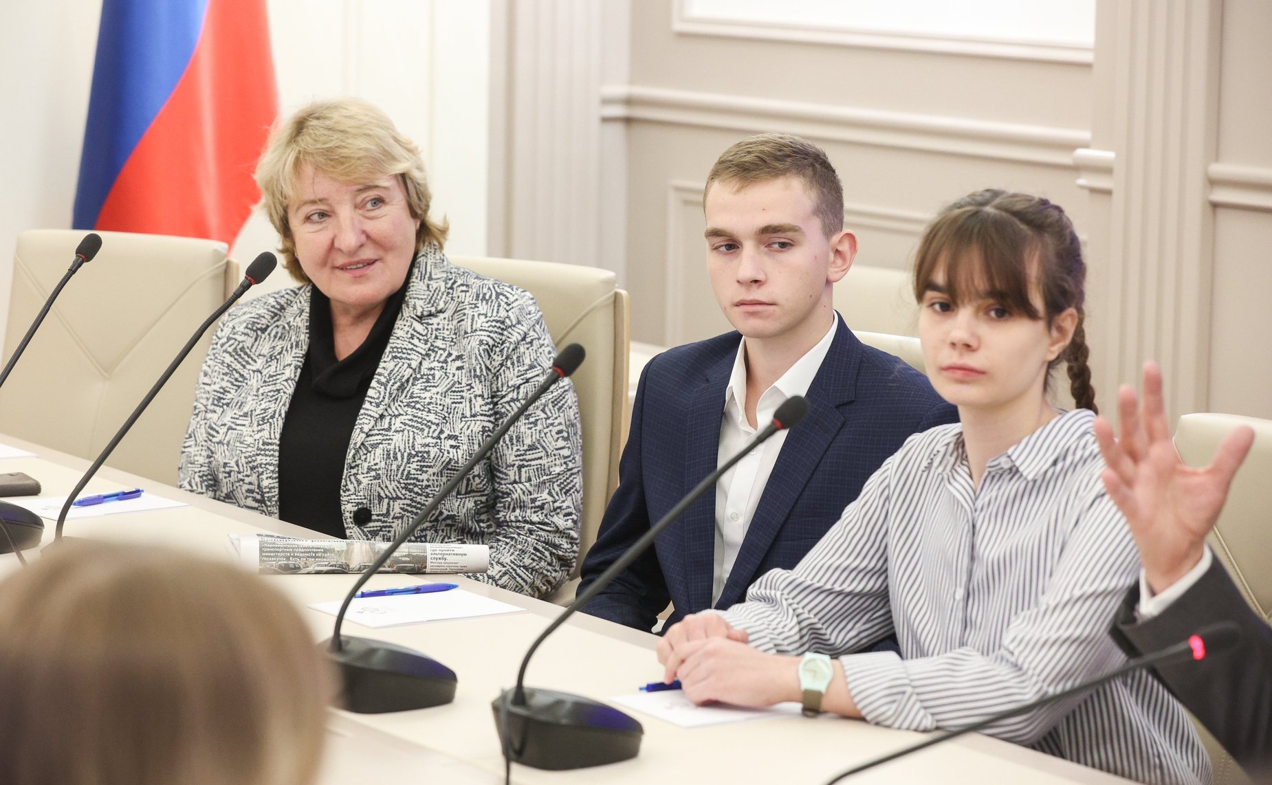 Встреча председателя Комитета по бюджету и финансовым рынкам Анатолия Артамонова с учащимися МБОУ Лицей №9 им. К.Э. Циолковского Калужской области