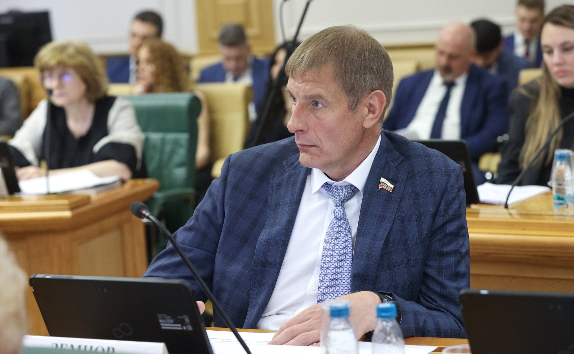 Олег Земцов