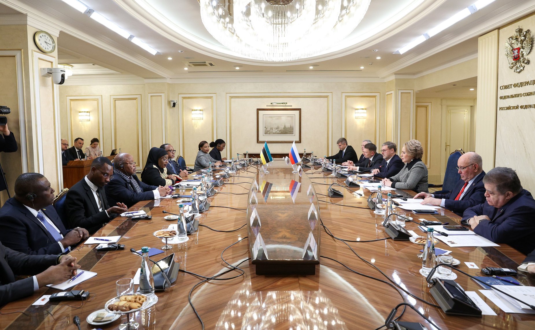 Встреча Председателя Совета Федерации Валентины Матвиенко с Председателем Ассамблеи Республики Мозамбик Маргаридой Адамужи Талапой