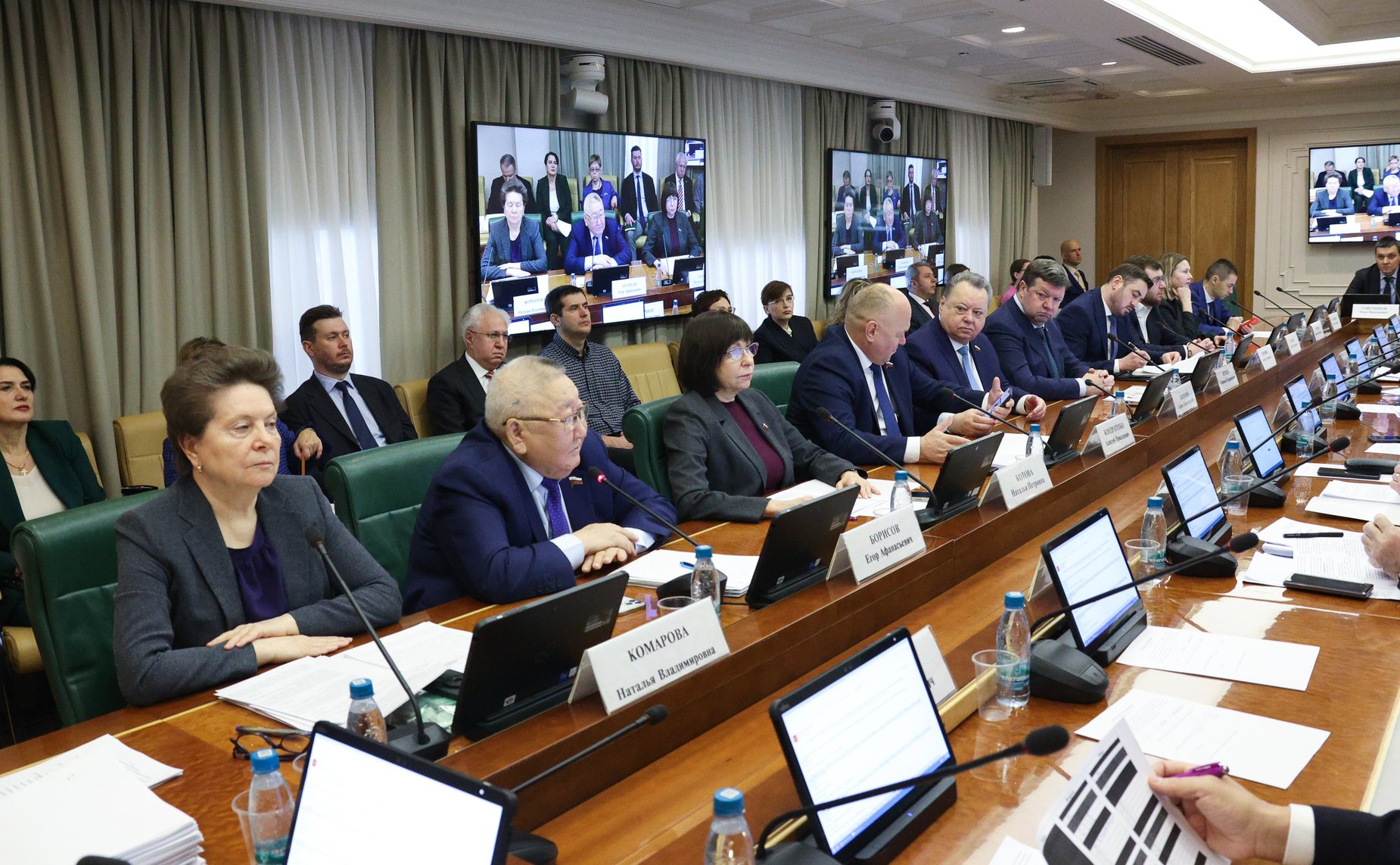 Заседание Комитета Совета Федерации по аграрно-продовольственной политике и природопользованию