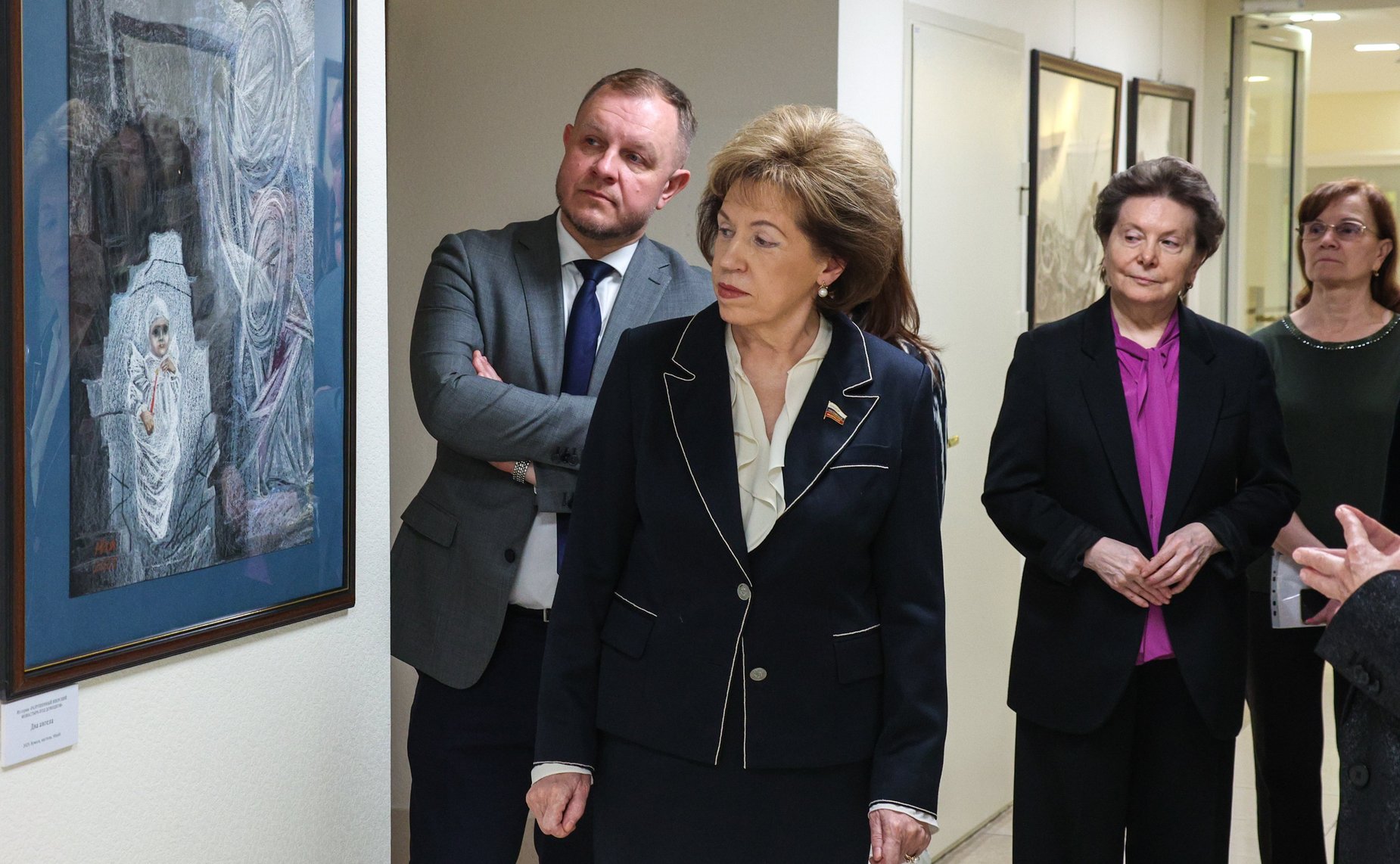 Торжественное открытие выставки Народного художника РФ Людмилы Юга «Нить времен. Подвиг Победы»