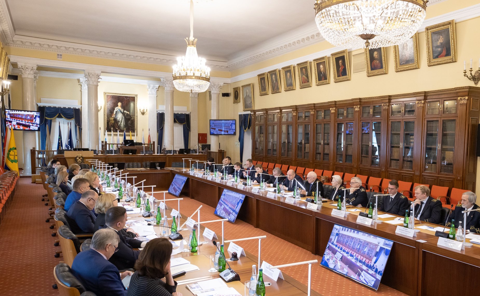 В Санкт-Петербургском Горном университете состоялось выездное заседание Комитета Совета Федерации по науке, образованию и культуре