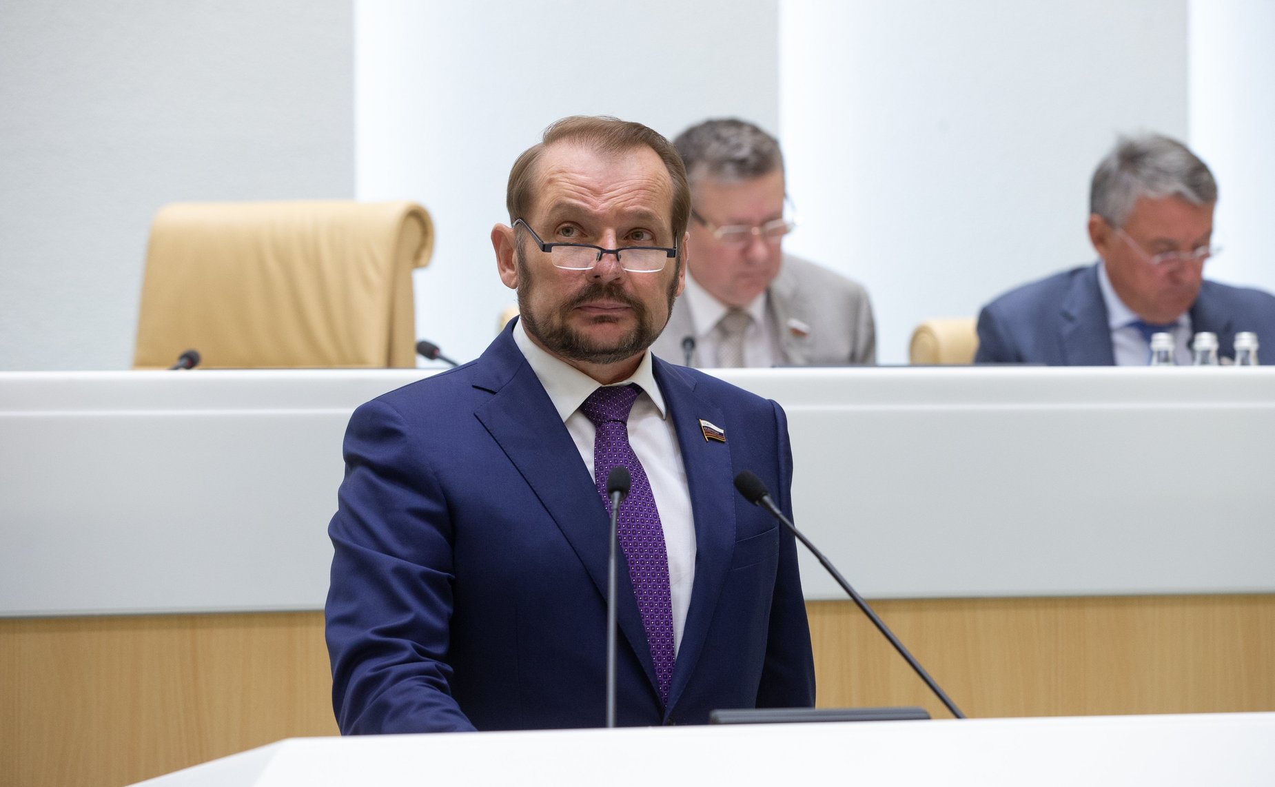 С. Белоусов