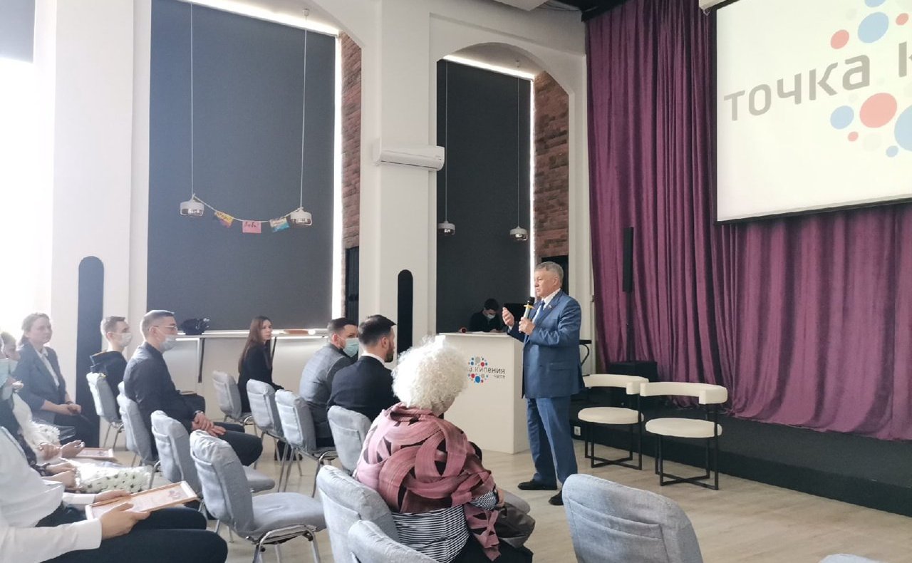 Сергей Михайлов обсудил реализацию закона о гармонизации законодательствао физической культуре и образовании в Забайкалье