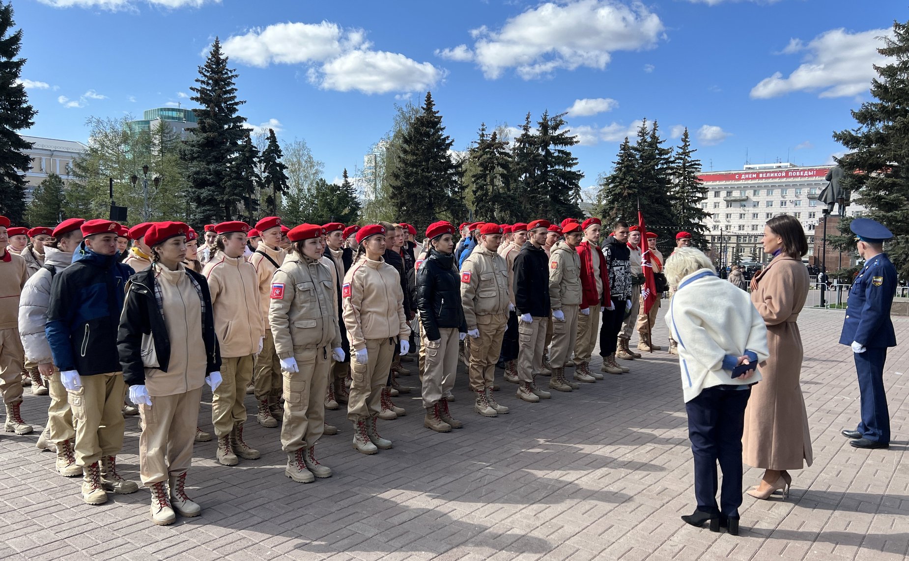 Маргарита Павлова провела встречу с отрядом юнармейцев, которые в первый раз примут участие в военном параде на центральной площади Челябинска