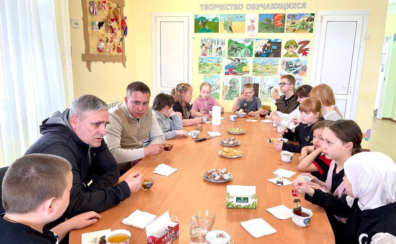 Айрат Гибатдинов совершил рабочую поездку в сельские районы Ульяновской области и поздравил ветеранов Великой Отечественной войны