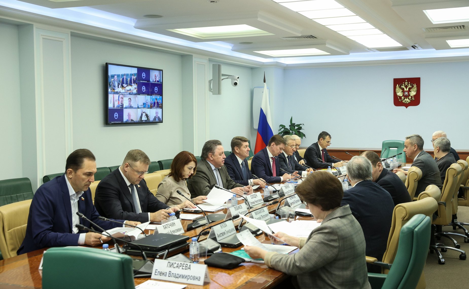 Круглый стол Комитета СФ по федеративному устройству, региональной политике, МСУ и делам Севера