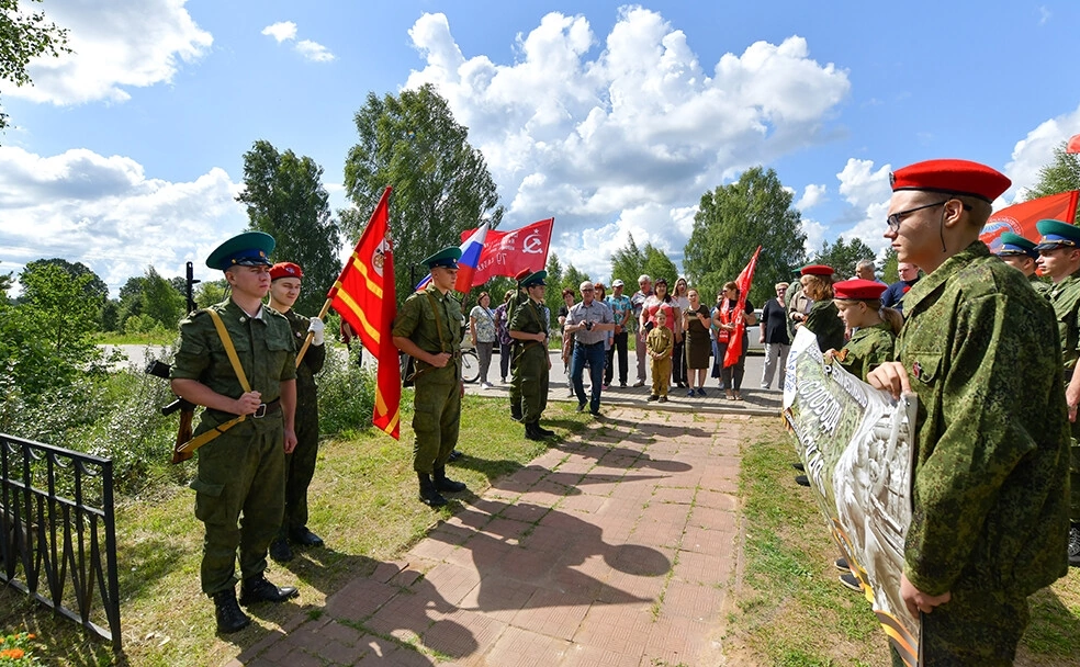 Ирина Кожанова приняла участие в военно-историческом фестивале «Слобода партизанская»