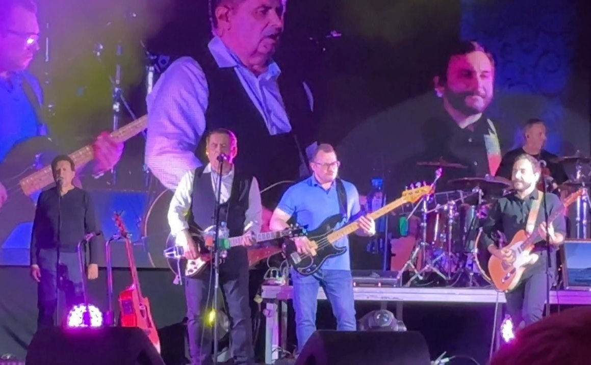 Виктор Шептий посетил Мурманскую область и организовал концерт для моряков-подводников Северного флота в г. Гаджиево