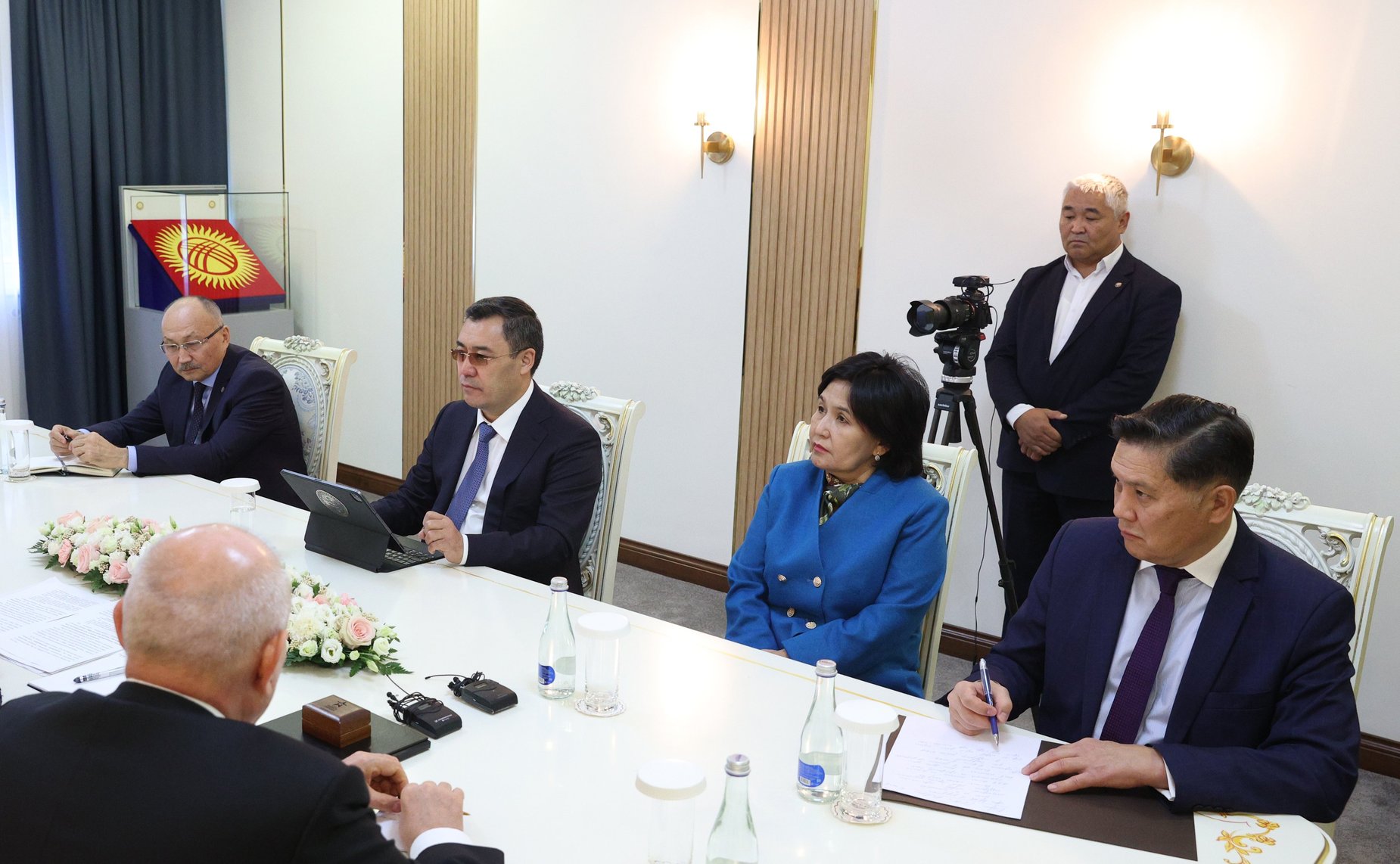 Встреча Председателя Совета Федерации, Председателя Совета МПА СНГ Валентины Матвиенко с Президентом Киргизской Республики Садыром Жапаровым