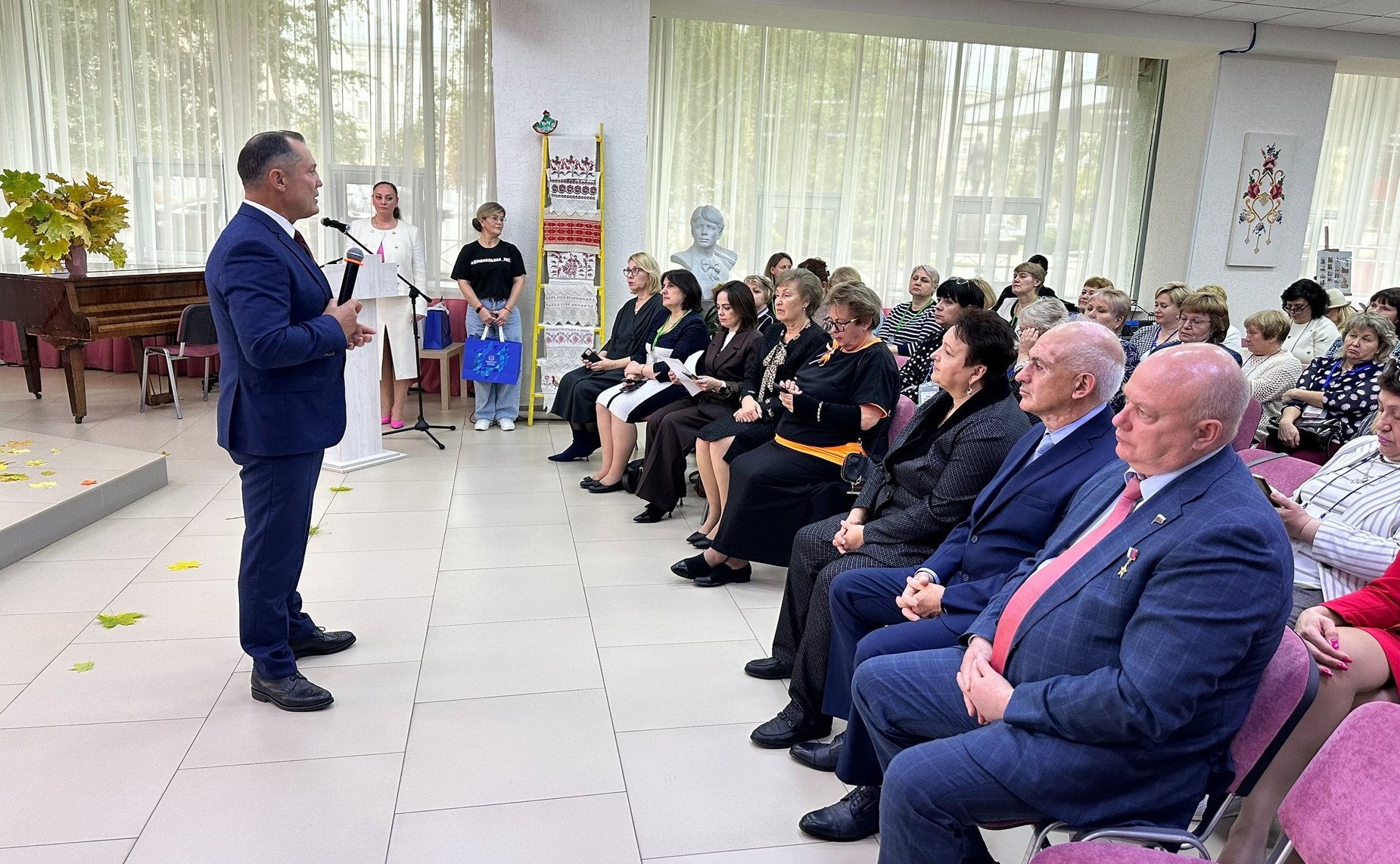 Игорь Мурог принял участие в открытии Всероссийского форума педагогов сельских школ «Истоки патриотизма»