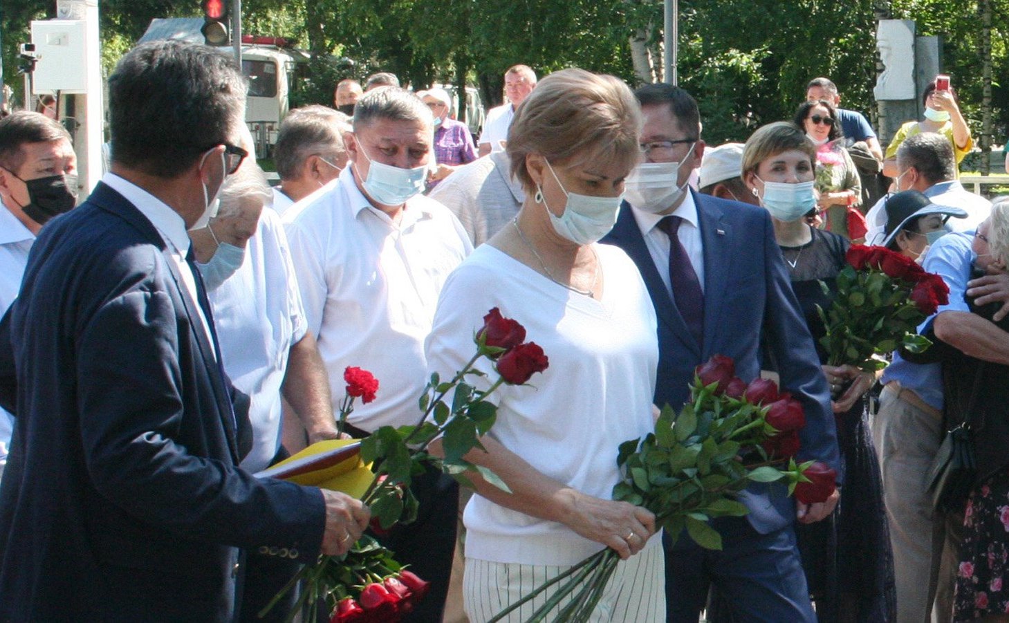 Татьяна Гигель приняла участие в открытии памятника первому главе Республики — председателю Горно-Алтайского облисполкома, председателю Государственного Собрания – Эл Курултай Валерию Чаптынову