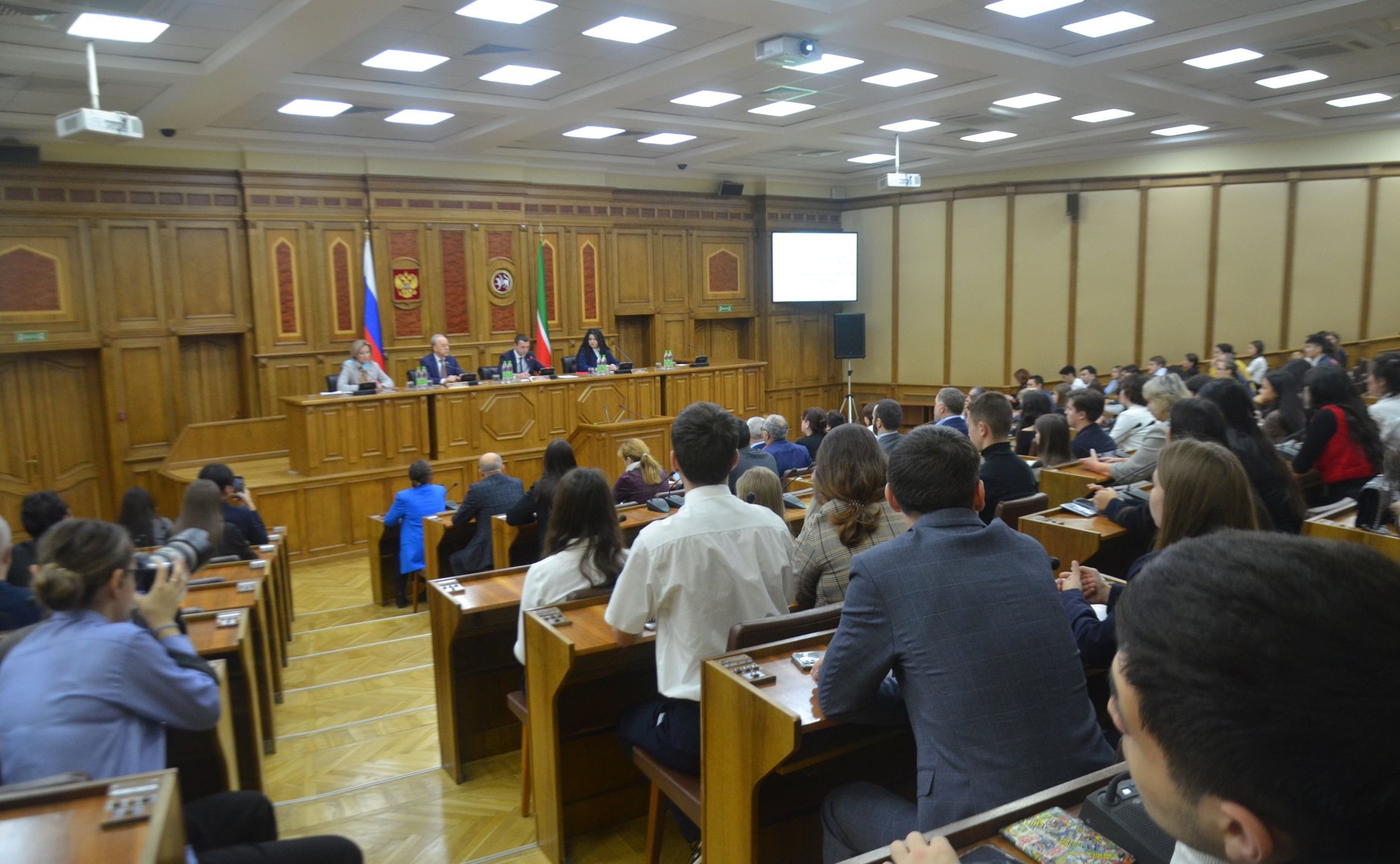 Александр Терентьев встретился с участниками молодежного межнационального форума «Дружба народов – богатство Татарстана»