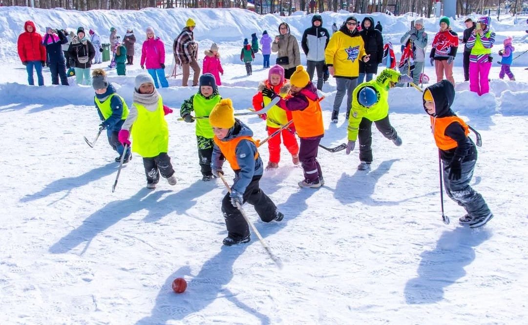 Районные соревнования «Хоккей в валенках» прошли в 14 муниципалитетах Сахалинской области