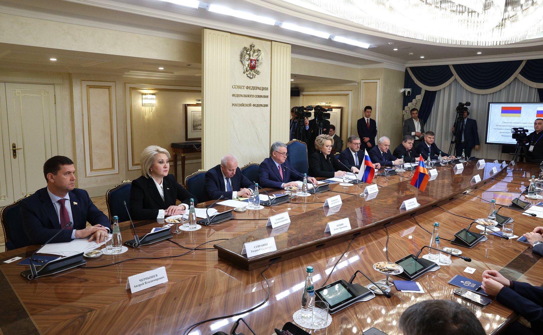 Встреча Председателя Совета Федерации Валентины Матвиенко с Председателем Национального Собрания Республики Армения Аленом Симоняном