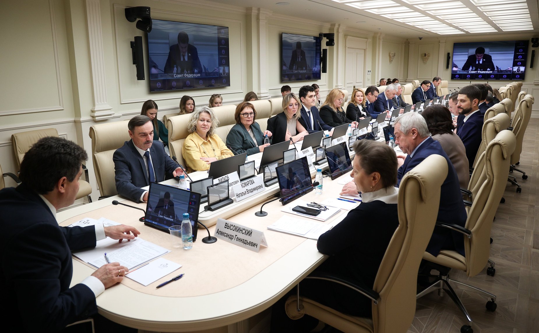 Круглый стол на тему «Развитие кадрового потенциала строительной отрасли»