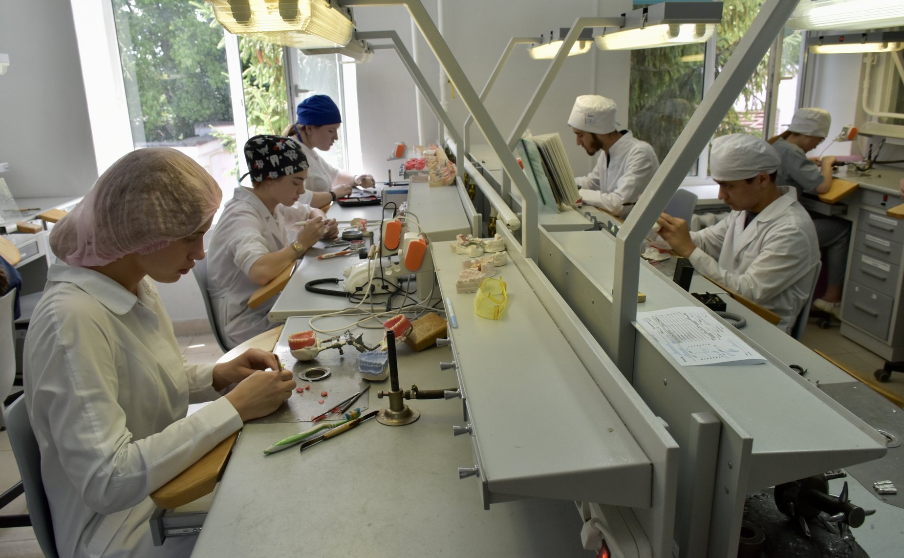 Жанна Чефранова в ходе рабочей поездки в регион провела круглый стол на базе Старооскольского медицинского колледжа