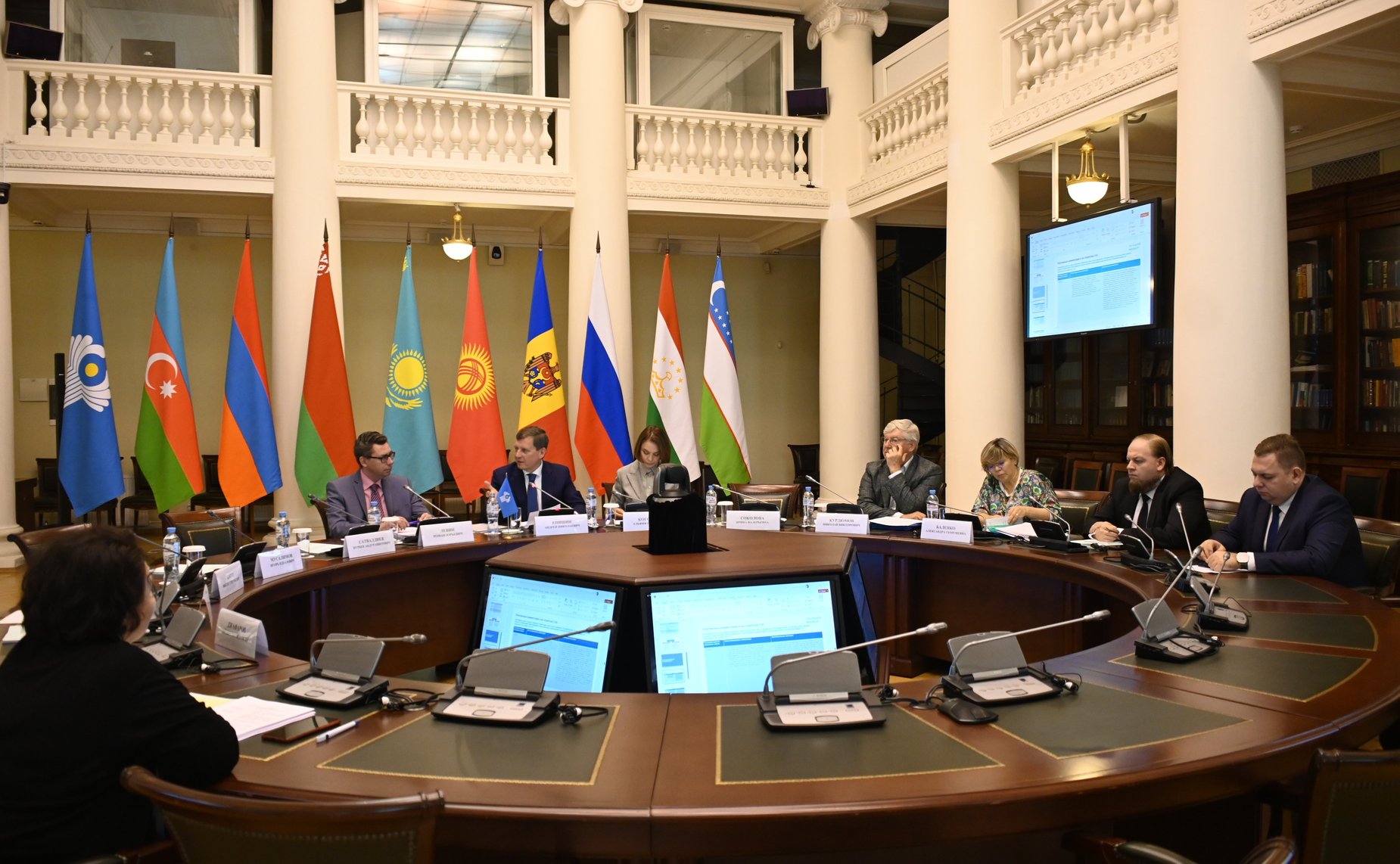 Заседание рабочей группы по разработке проекта модельного закона «О платформенной занятости»